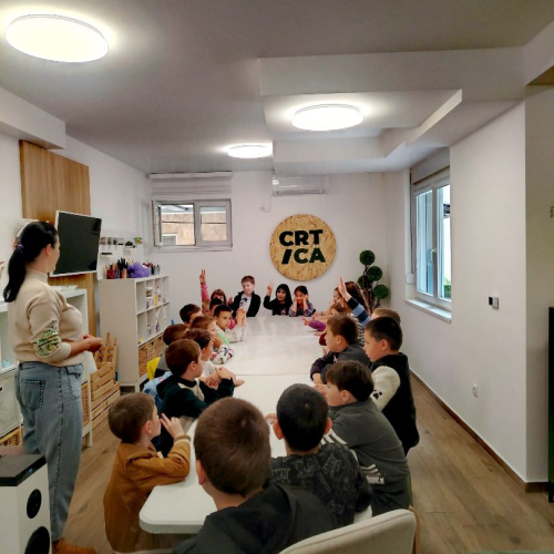 Посета школици цртања 